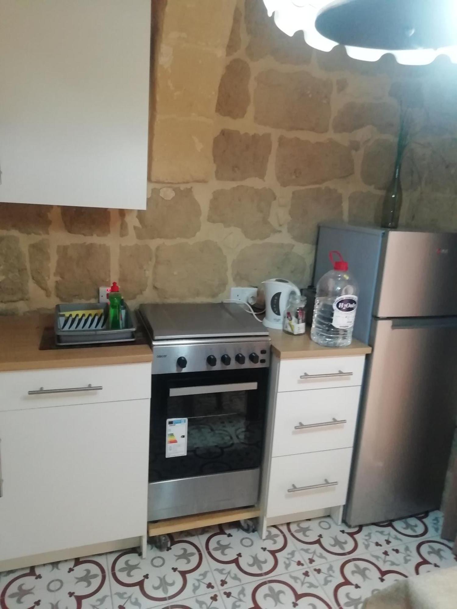 Apartment Sixty Two 3 *